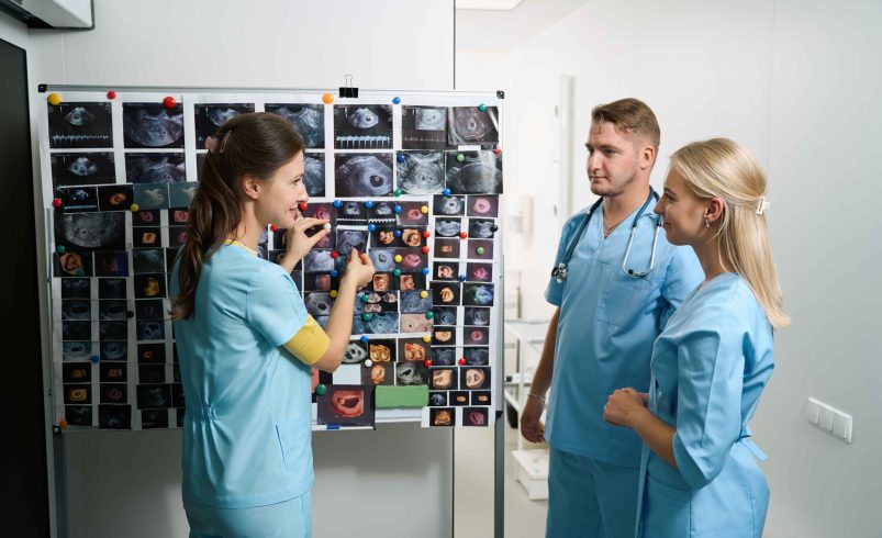 Using Visual Content to Explain Medical Procedures: